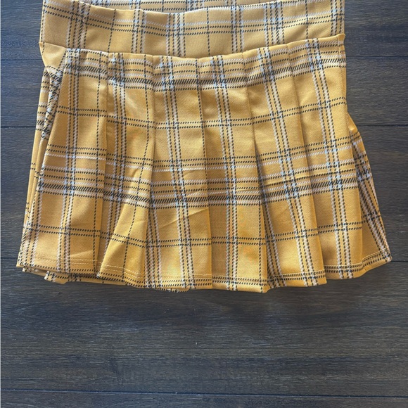 AKIRA Dresses & Skirts - AKIRA Yellow Plaid Pleated Mini Skirt Clueless Y2K Schoolgirl NWT Size S